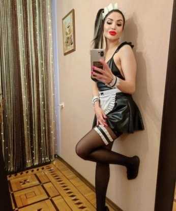 Мои услуги превратят встречу с тобой в незабываемое приключение 😏 Я знаю, как доставить наслаждение и оставить тебя довольным. У меня есть кутюрные фото, которые подтверждают мою красоту и страсть 🔥 Мне нравится секс и всегда готова к новым экспериментам. У меня много положительных отзывов от моих клиентов, которые говорят обо мне как об индивидуалке высокого класса. Я живу в Москве и могу принять тебя у себя или приехать в гости. Позвони мне и воплотим все твои фантазии 😘 Юлиана